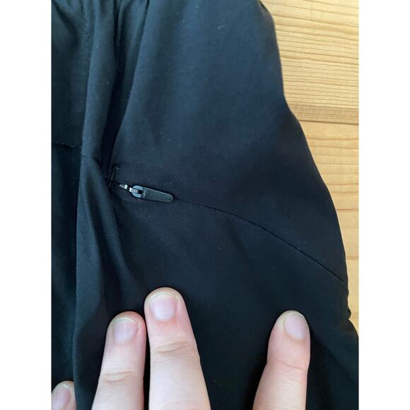 Athleta black Mesh Racer Run Mid Rise 4 athletic shorts size XS - Picture 5 of 6